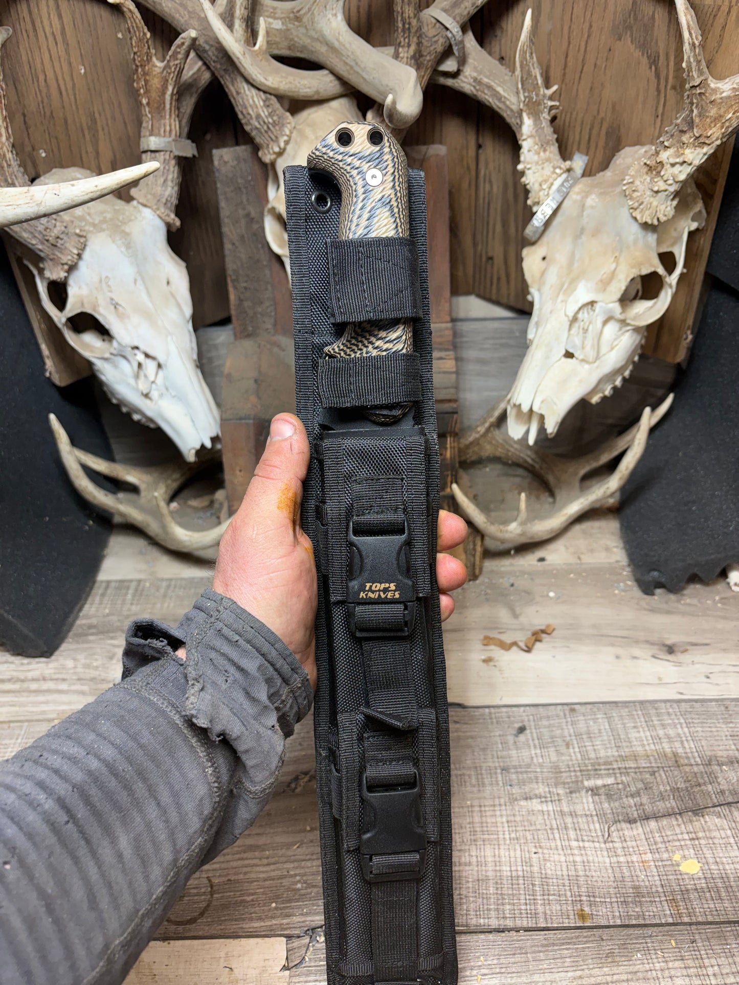 Tops Knives Armageddon Handles