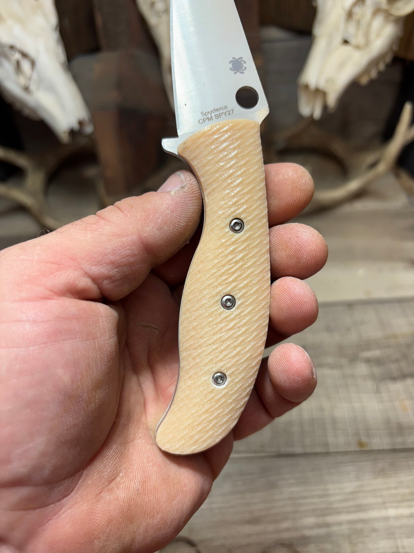 Spyderco Mule handles