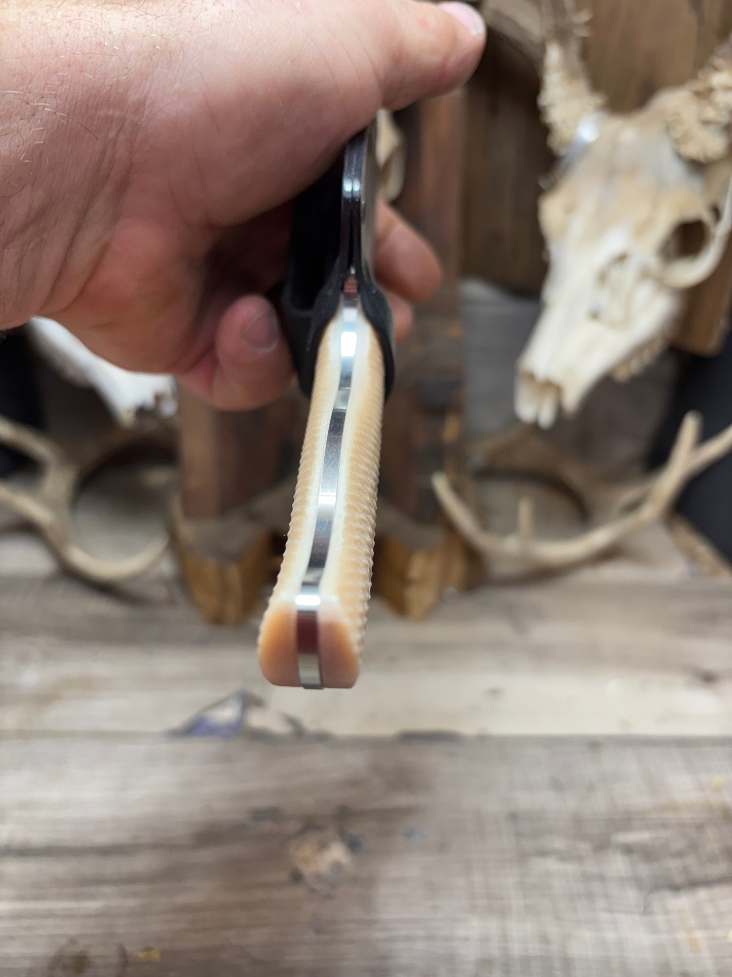 Spyderco Mule handles