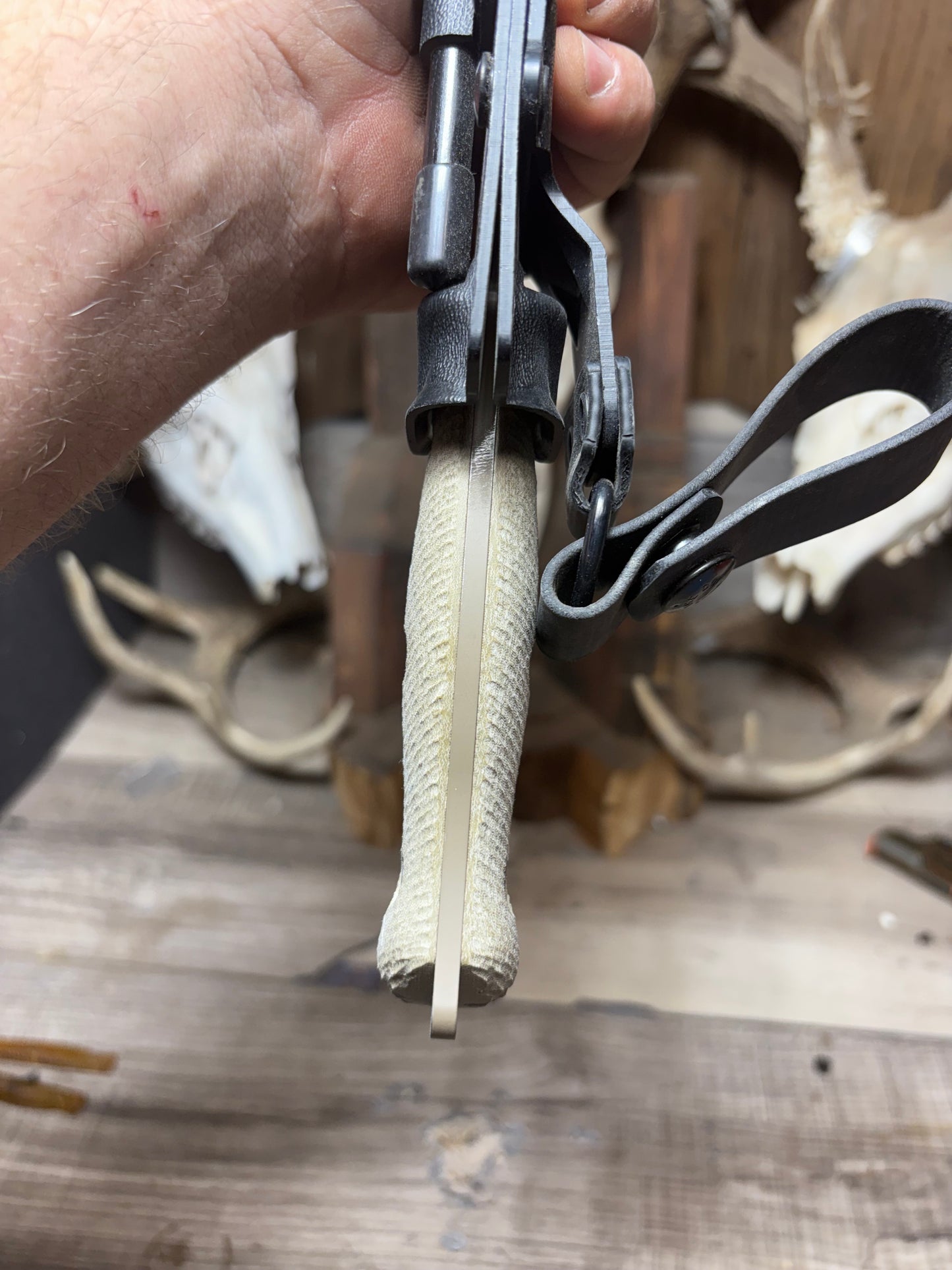 White River Knives Ursus 45 Linen Micarta Handles