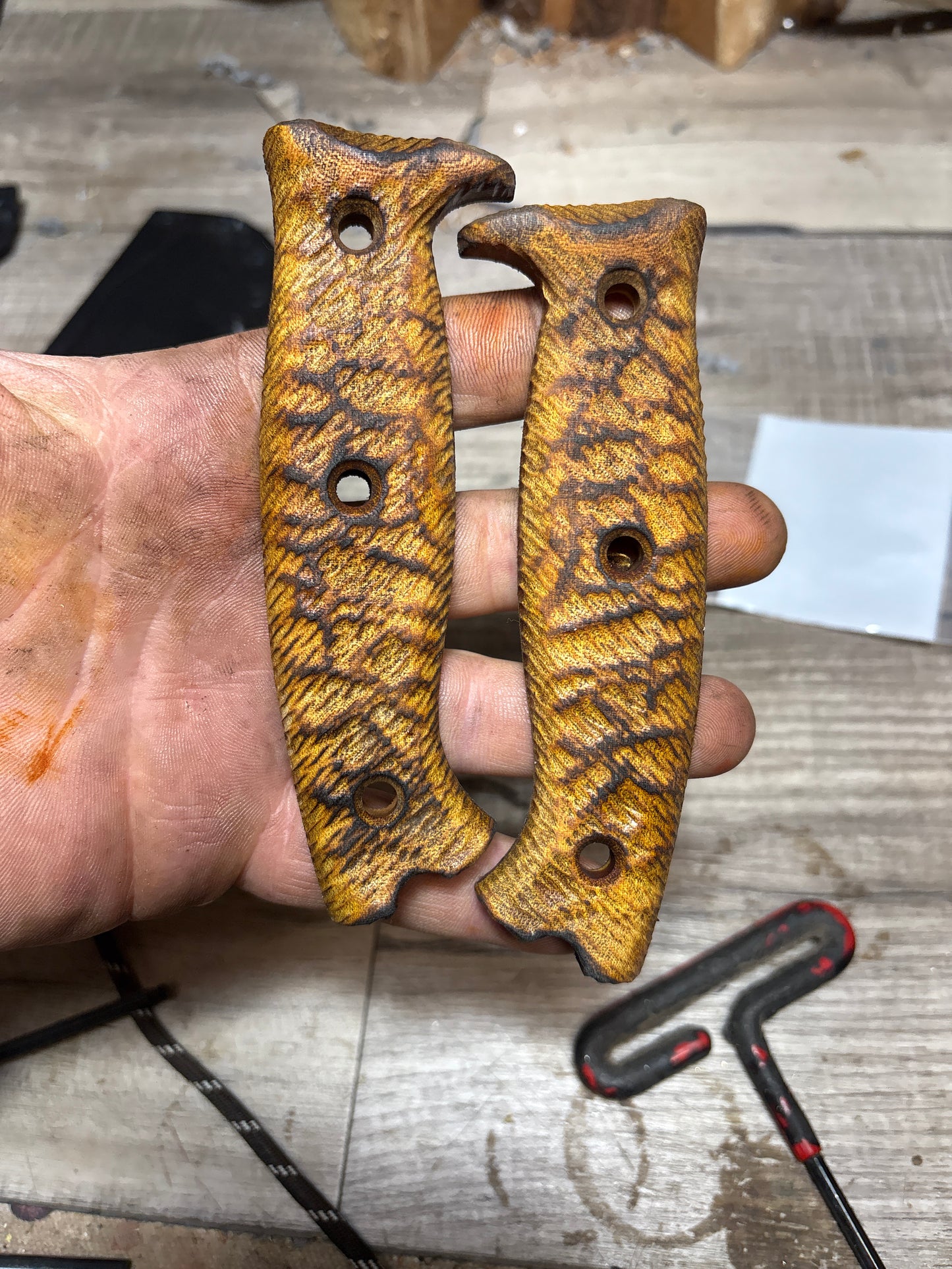 Work Tuff Gear Asset linen micarta handles