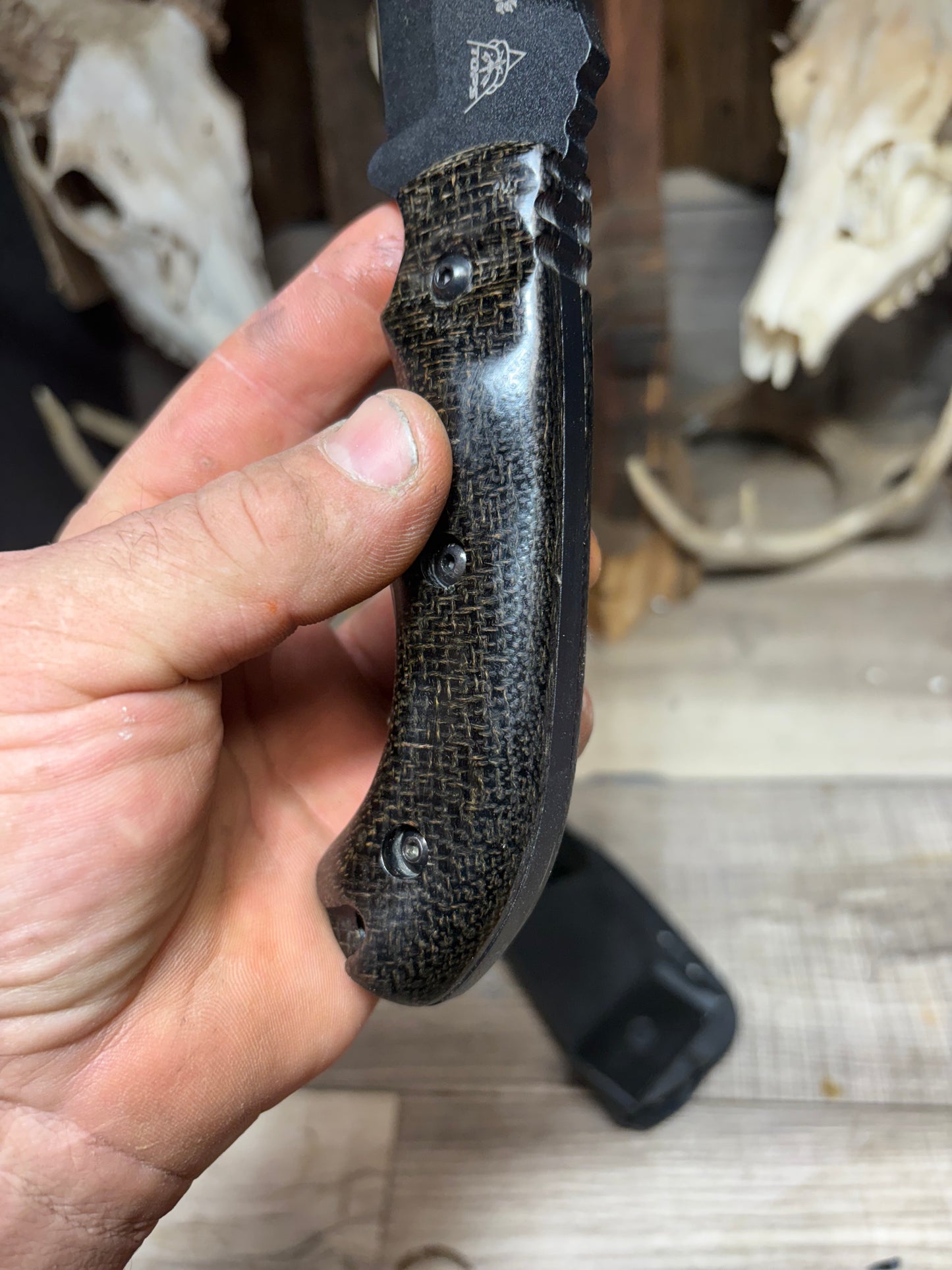 Tops Knives Tom Brown Tracker T1 Burlap Handles