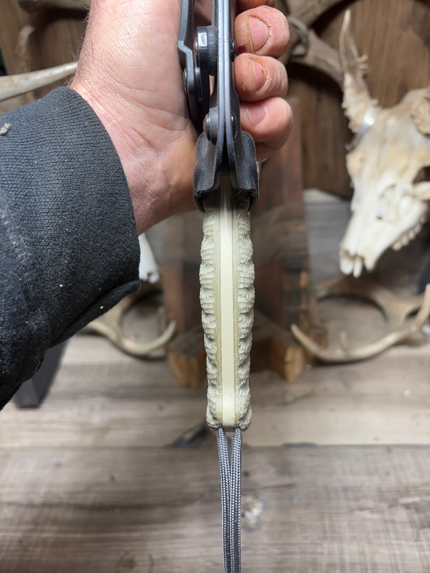 Esee Laser Strike Handles Hidden Lanyard hole