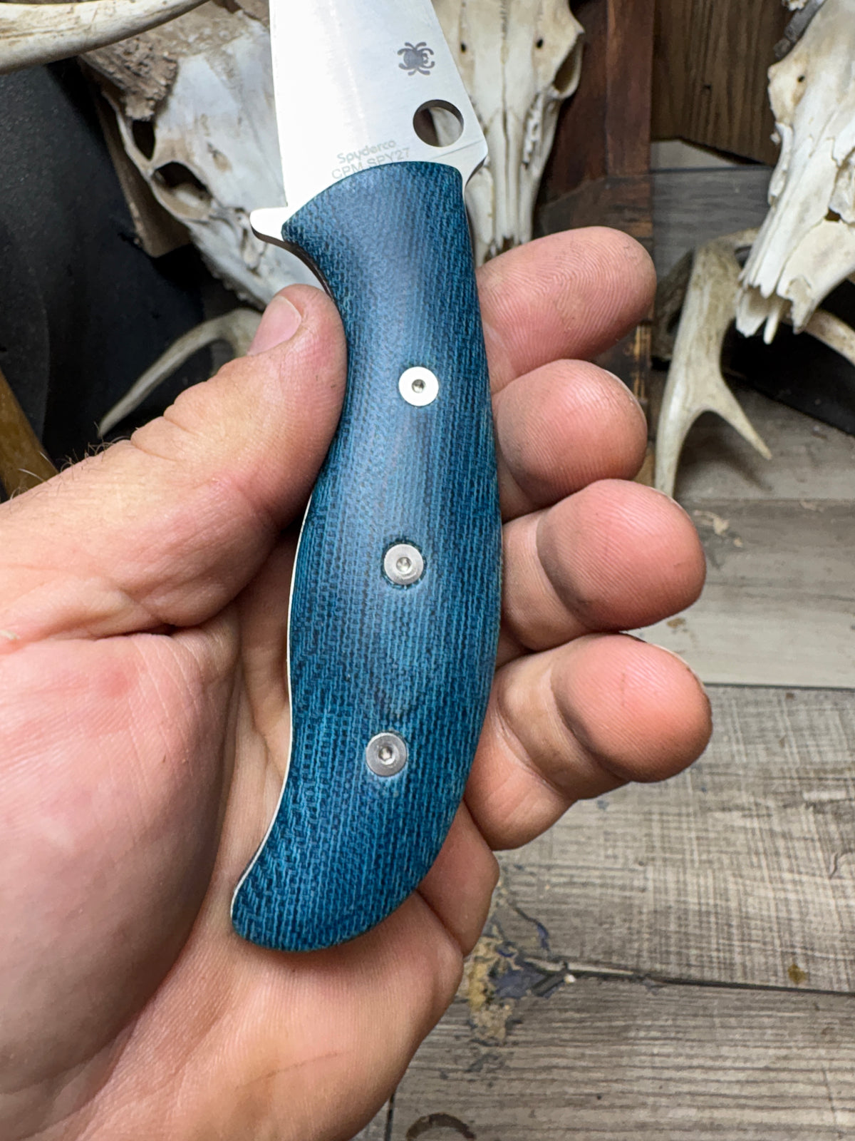 Spyderco Mule handles