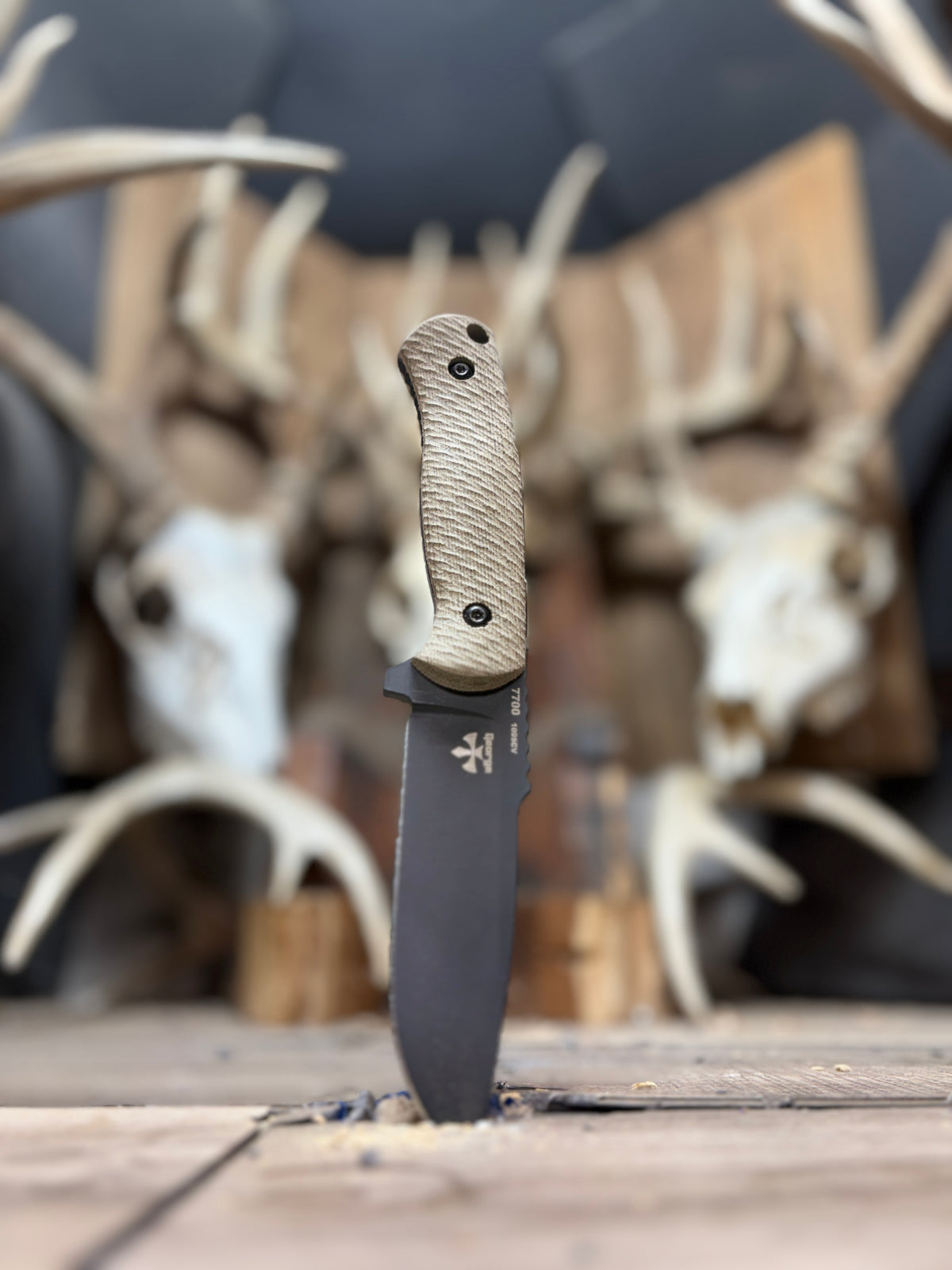 KA-BAR Les George Knives
