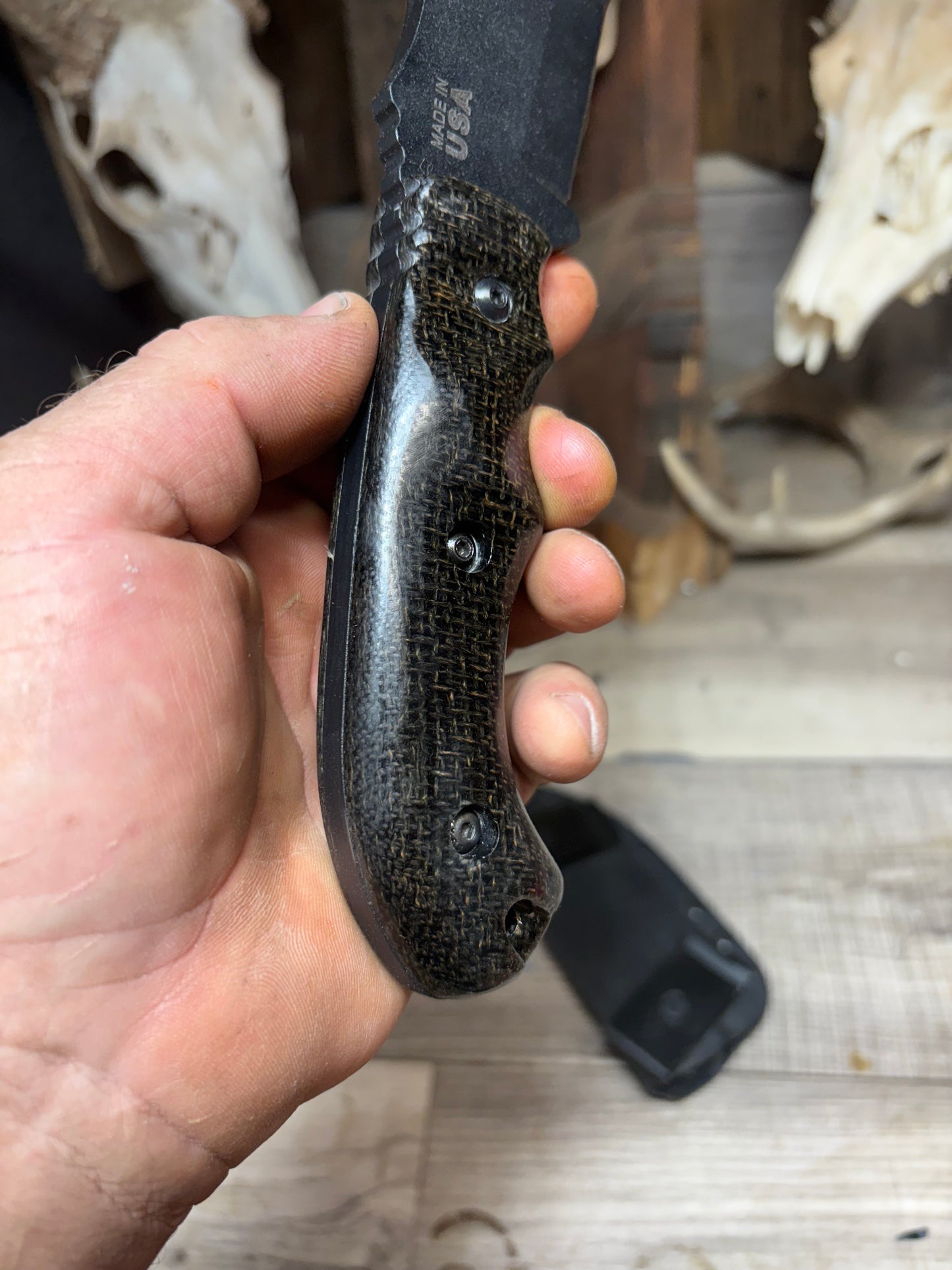 Tops Knives Tom Brown Tracker T1 Burlap Handles