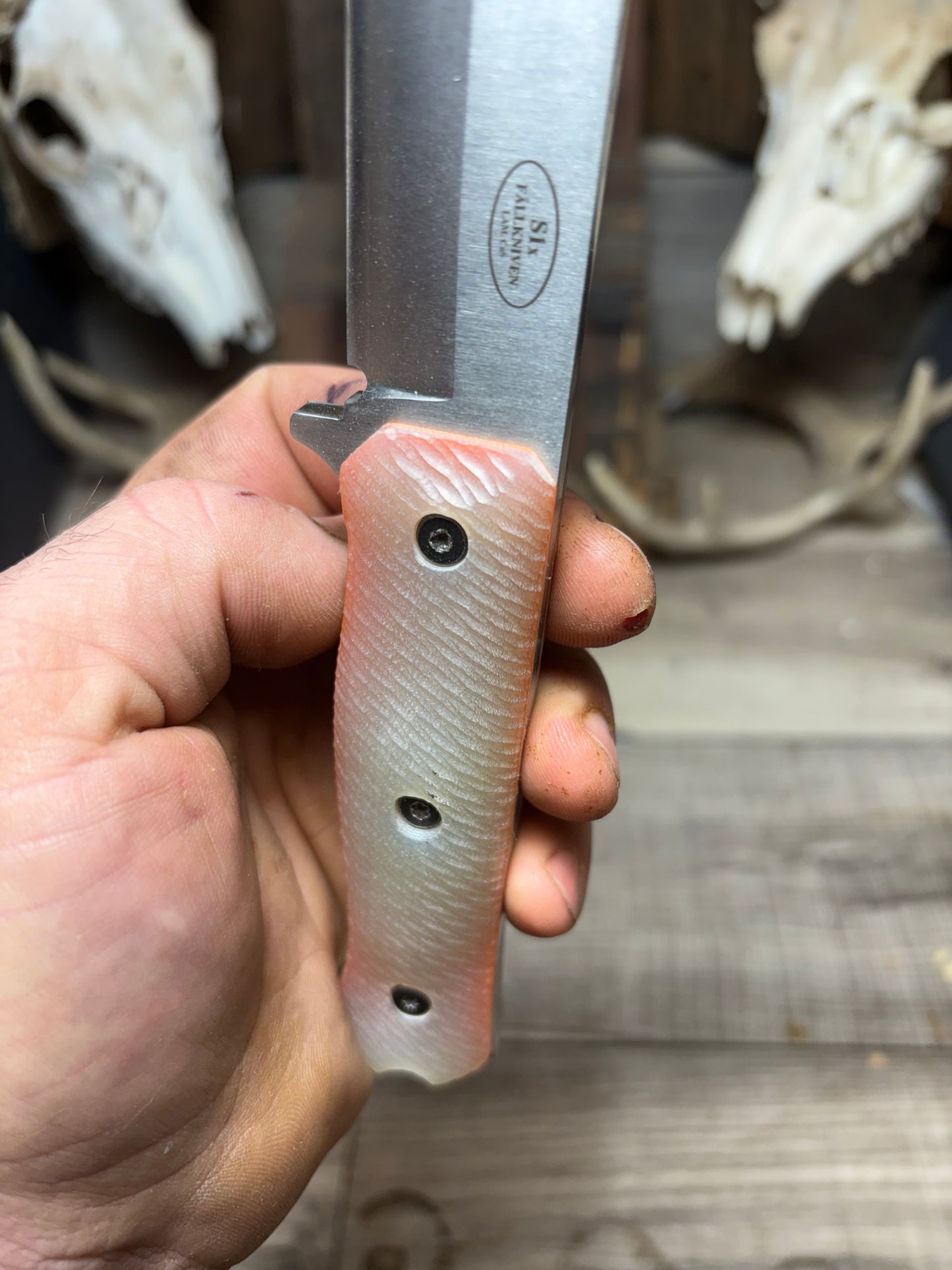 Fallkniven S1X  Handles
