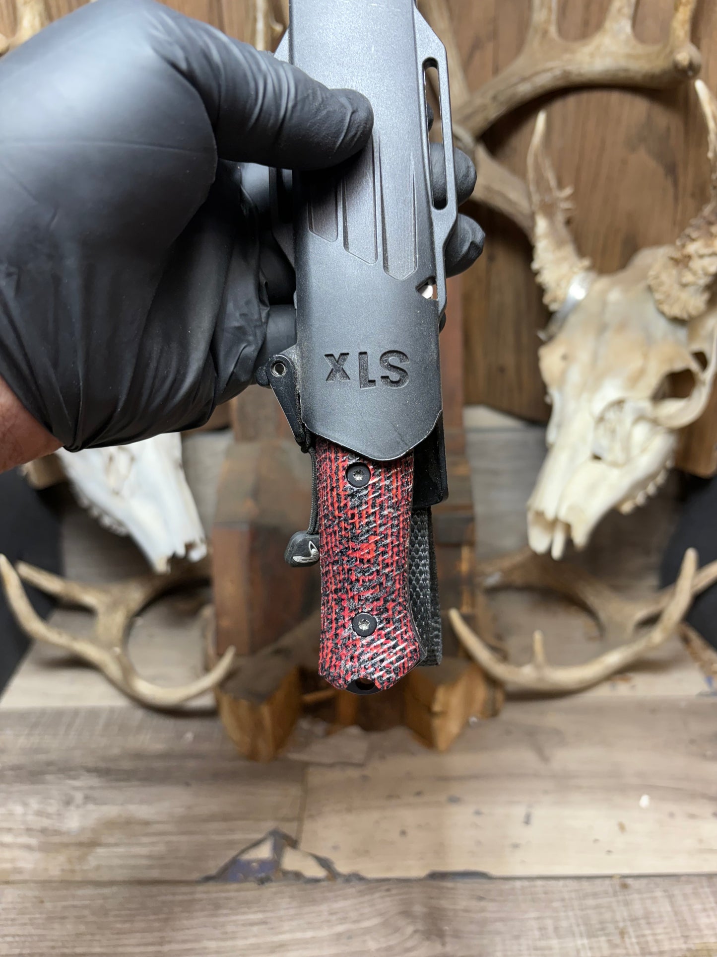 Fallkniven S1X  Handles