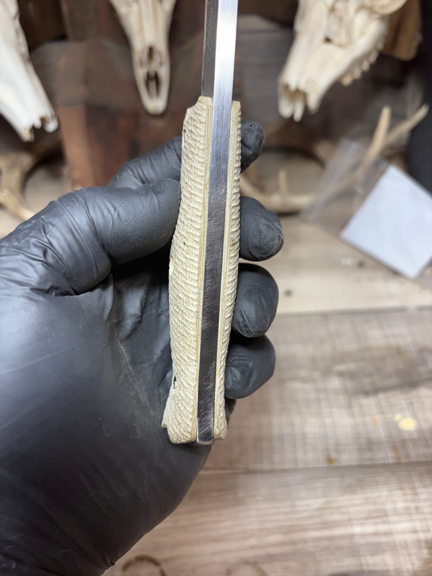 Fallkniven S1X  Handles