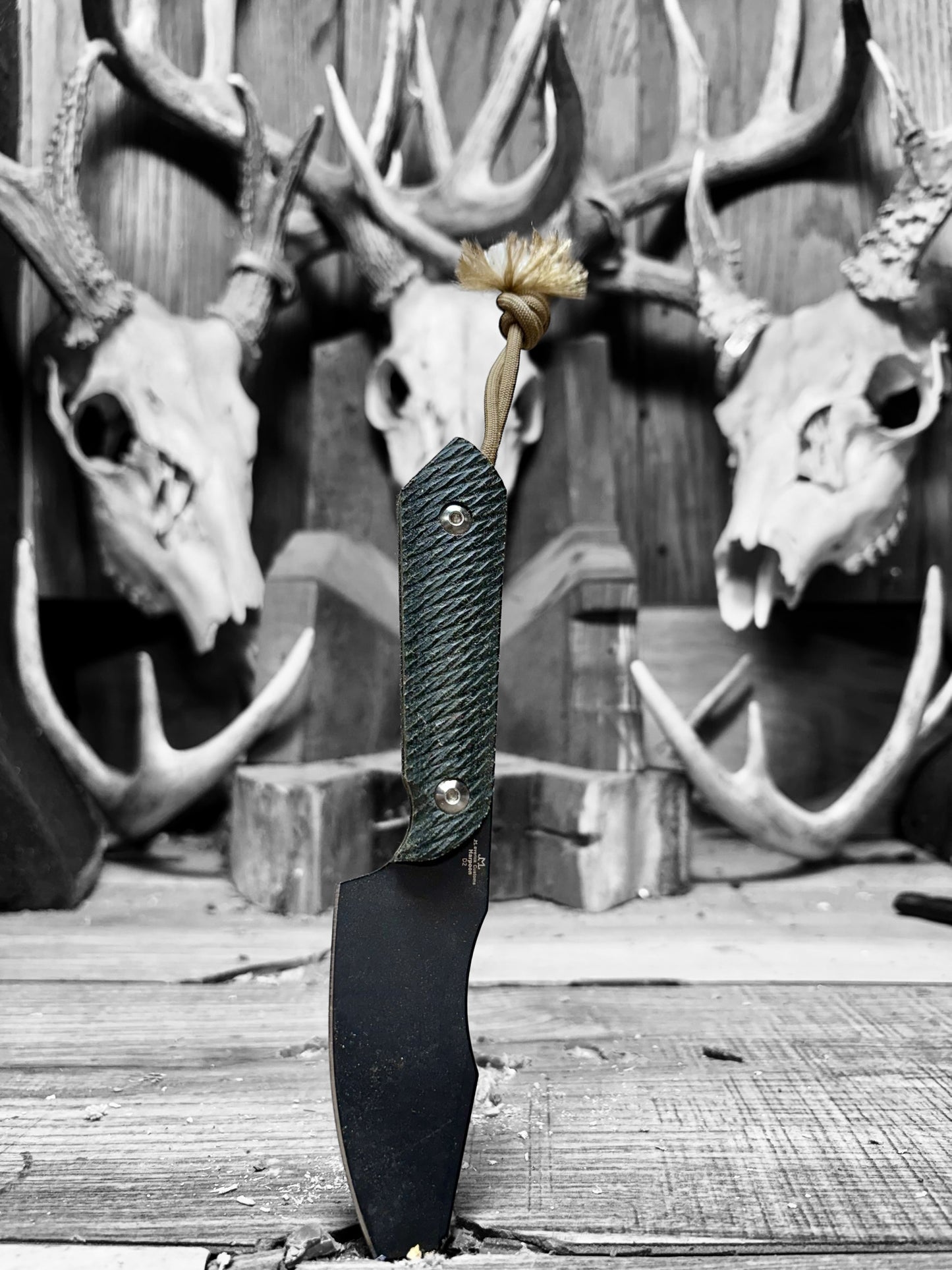 Kizer Harpoon  Micarta Handles