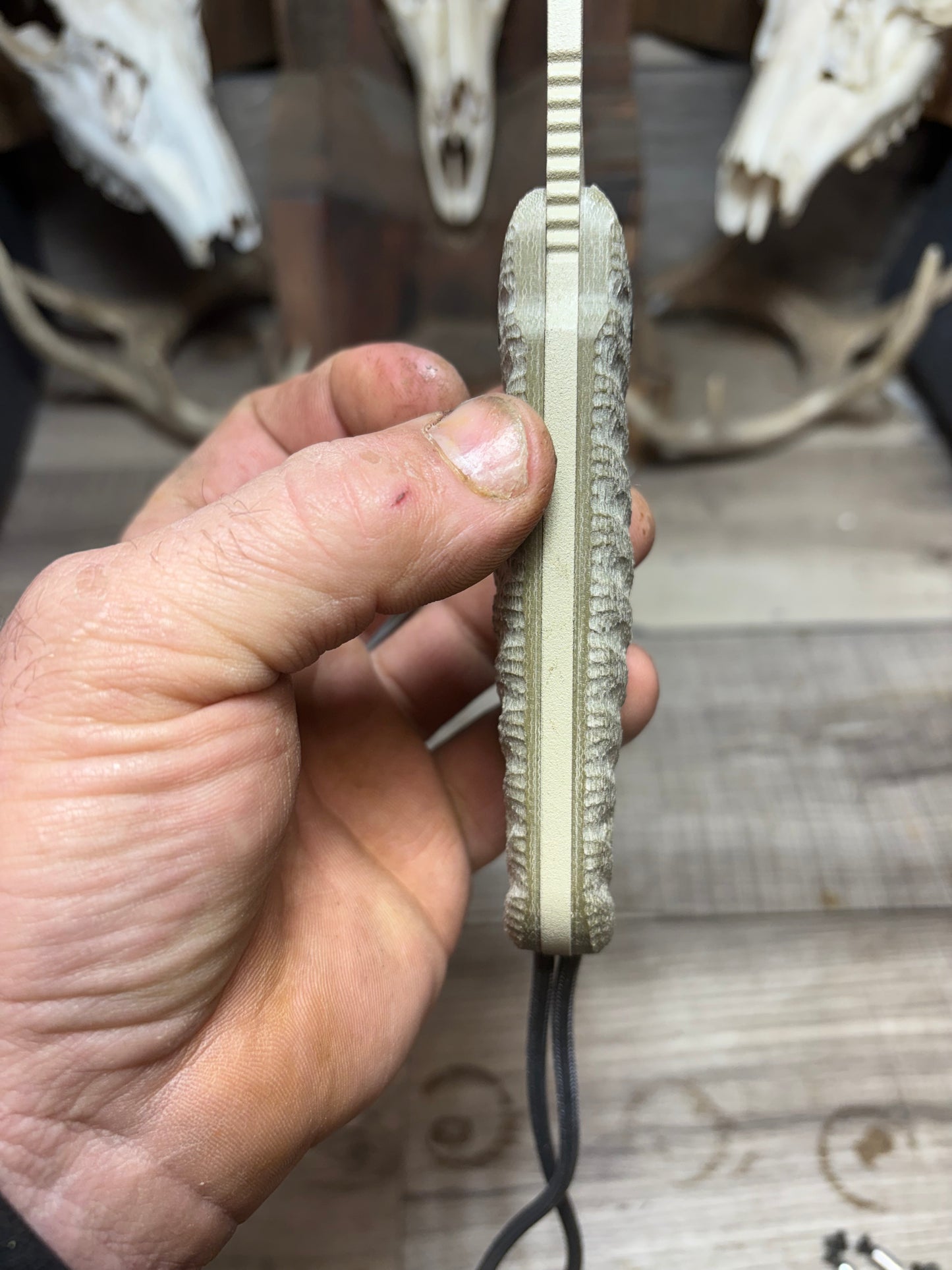 Esee Laser Strike Handles Hidden Lanyard hole