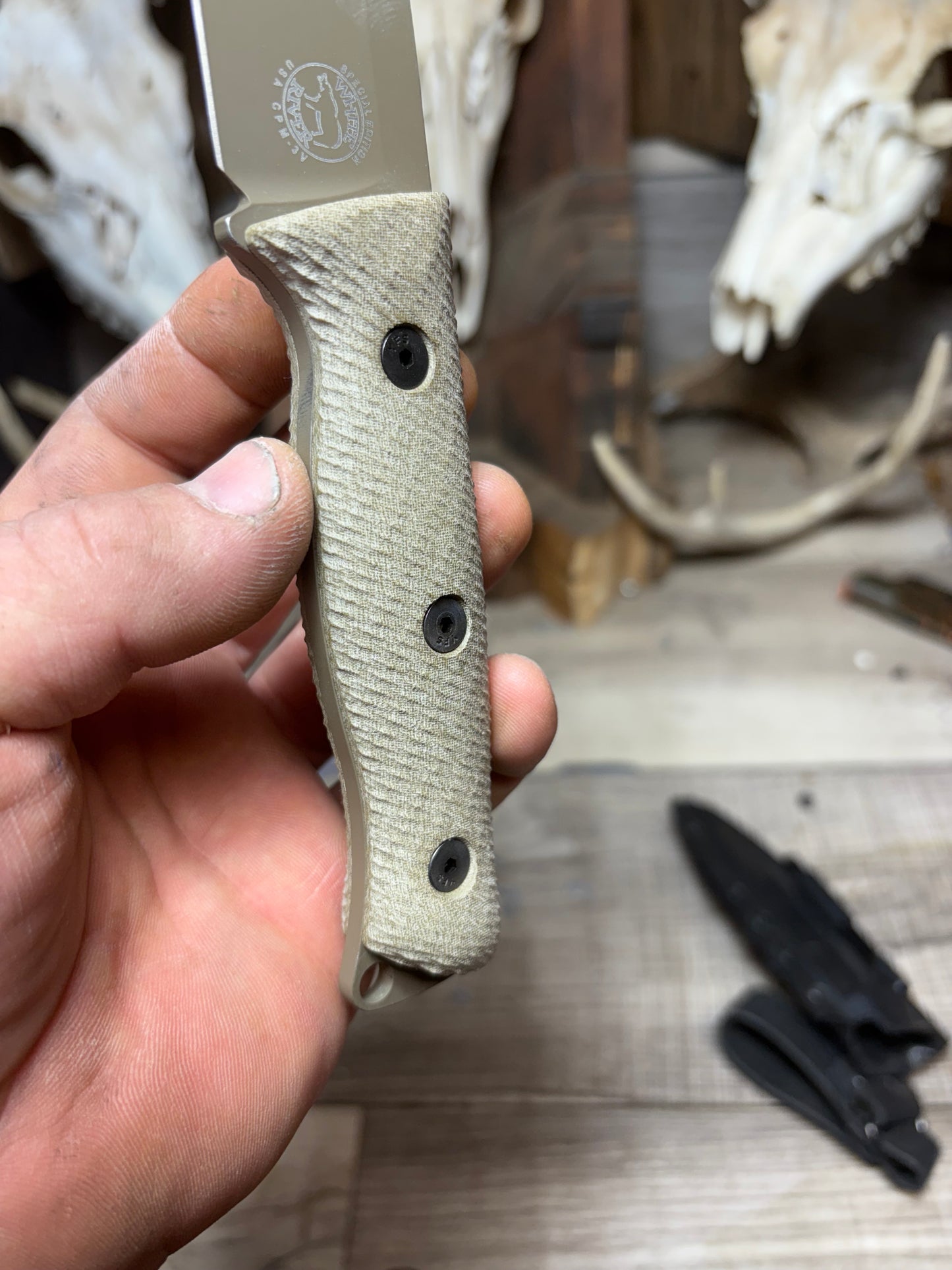 White River Knives Ursus 45 Linen Micarta Handles