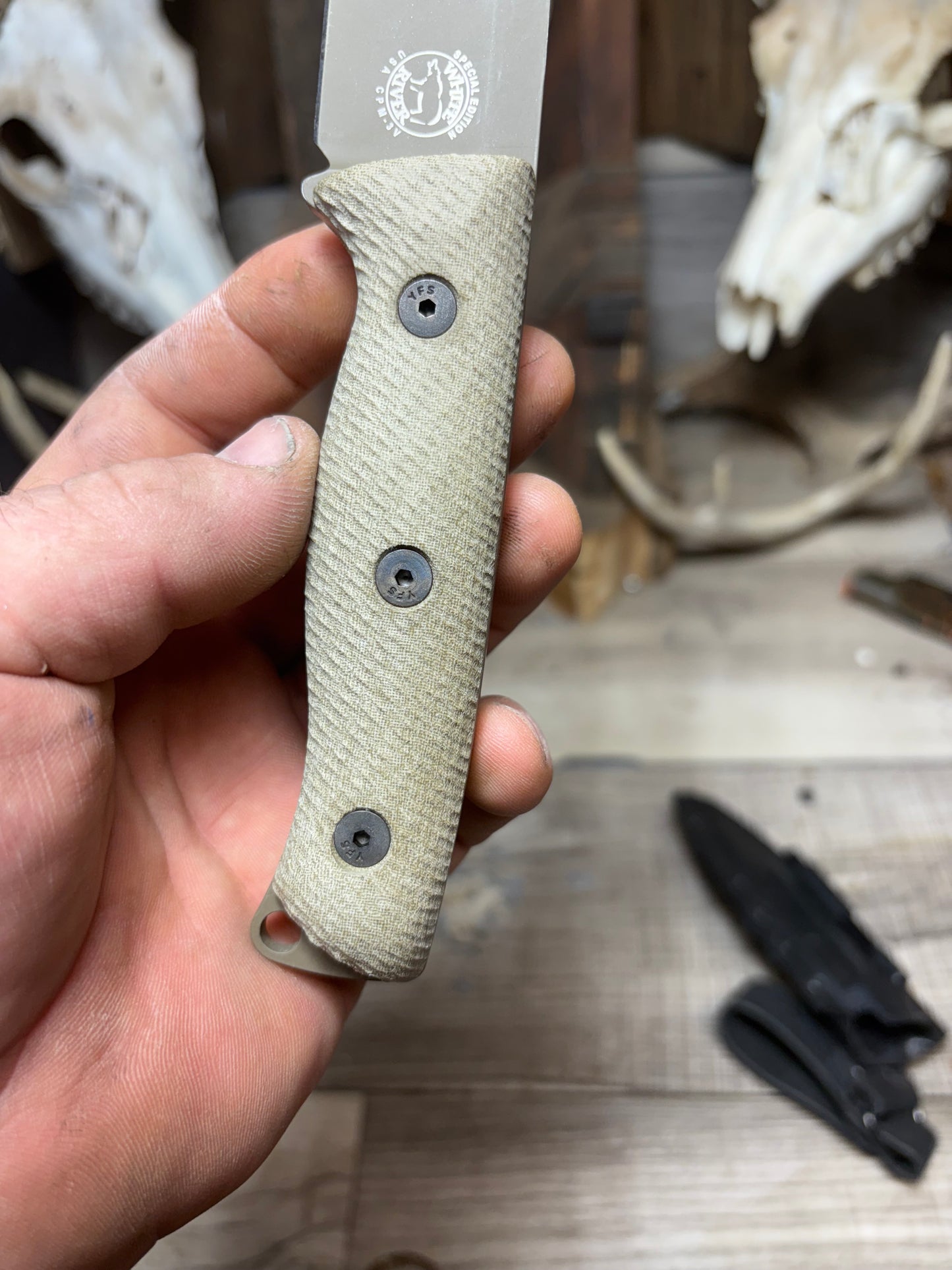 White River Knives Ursus 45 Linen Micarta Handles