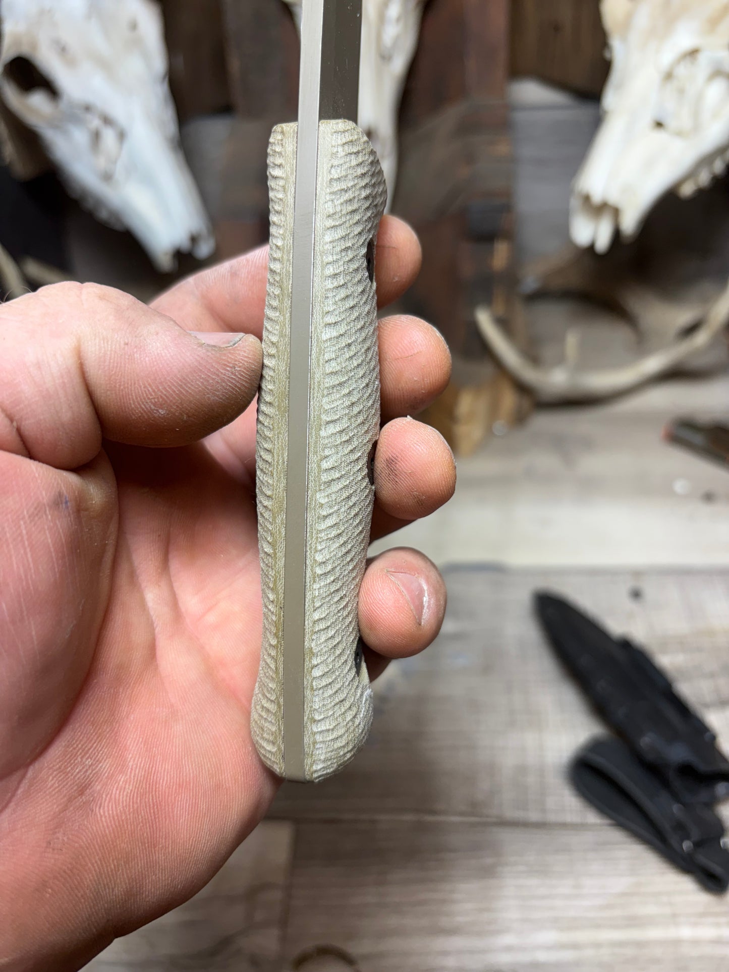 White River Knives Ursus 45 Linen Micarta Handles