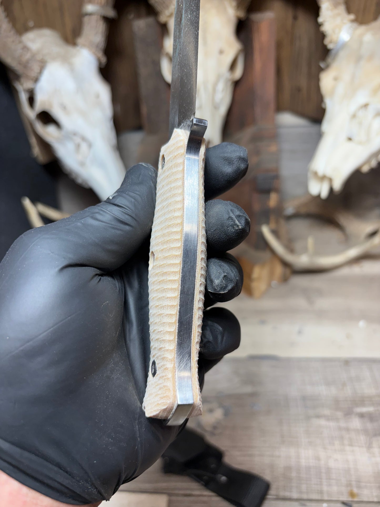 Fallkniven S1X  Handles
