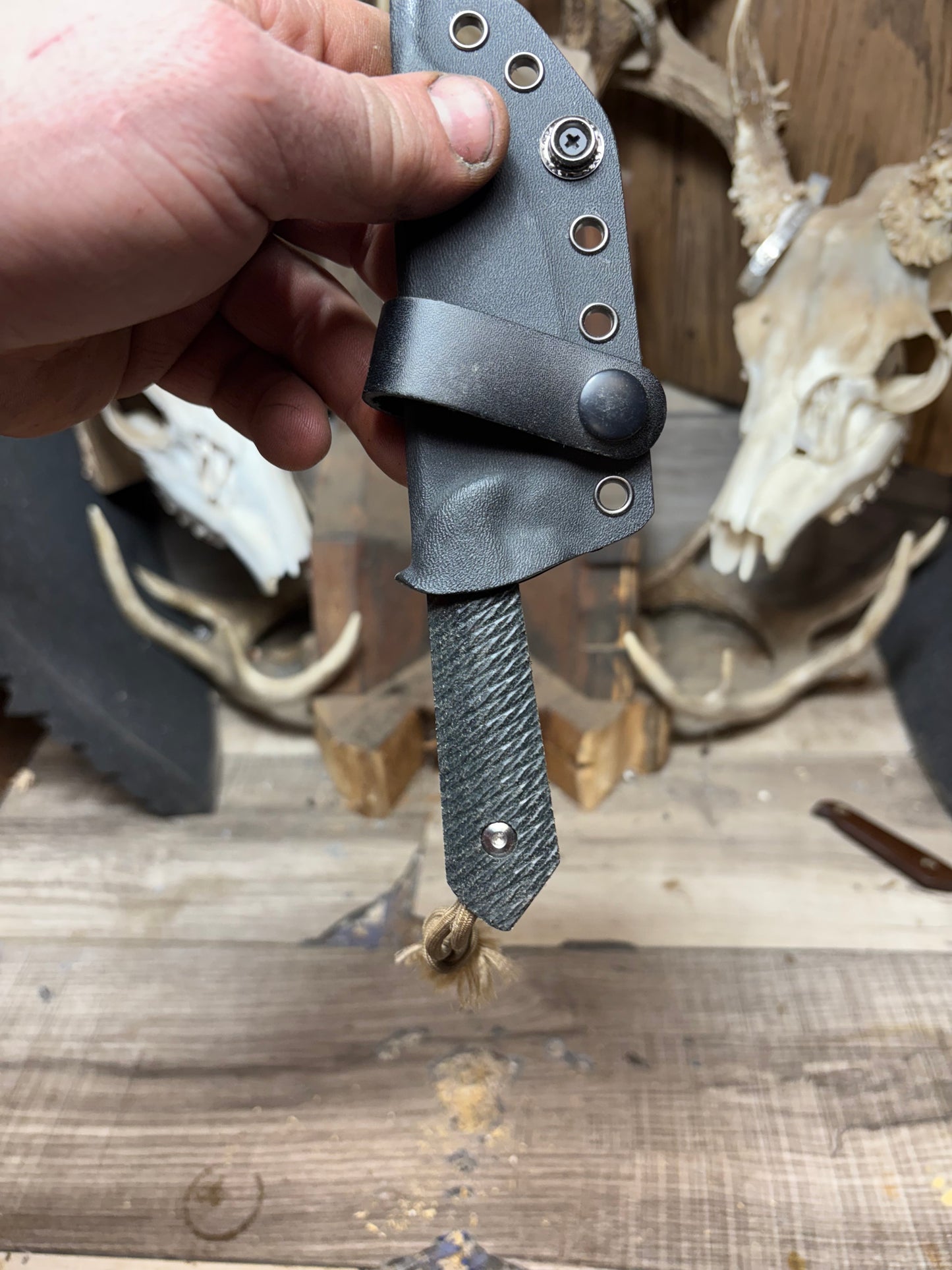 Kizer Harpoon  Micarta Handles