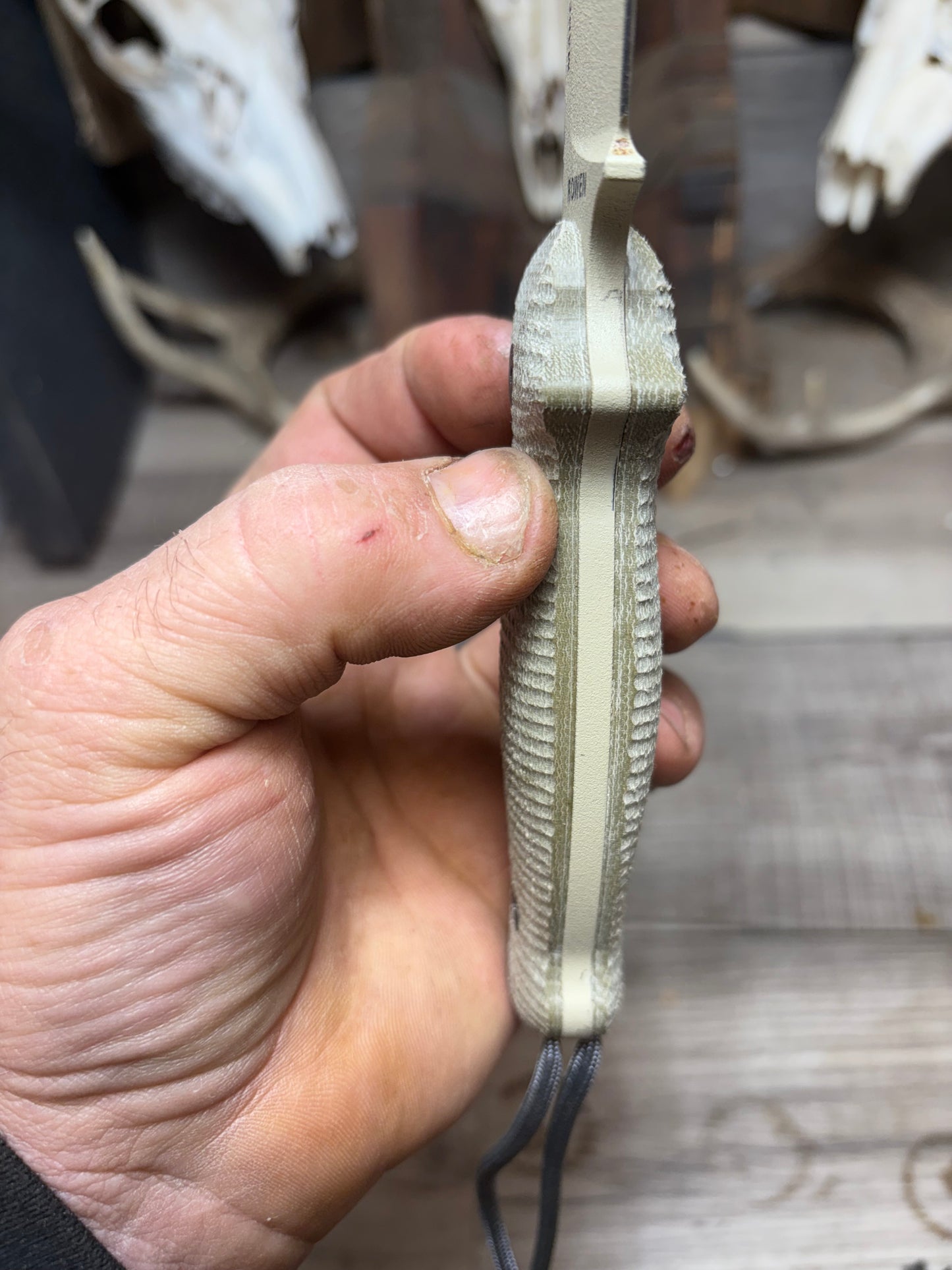 Esee Laser Strike Handles Hidden Lanyard hole