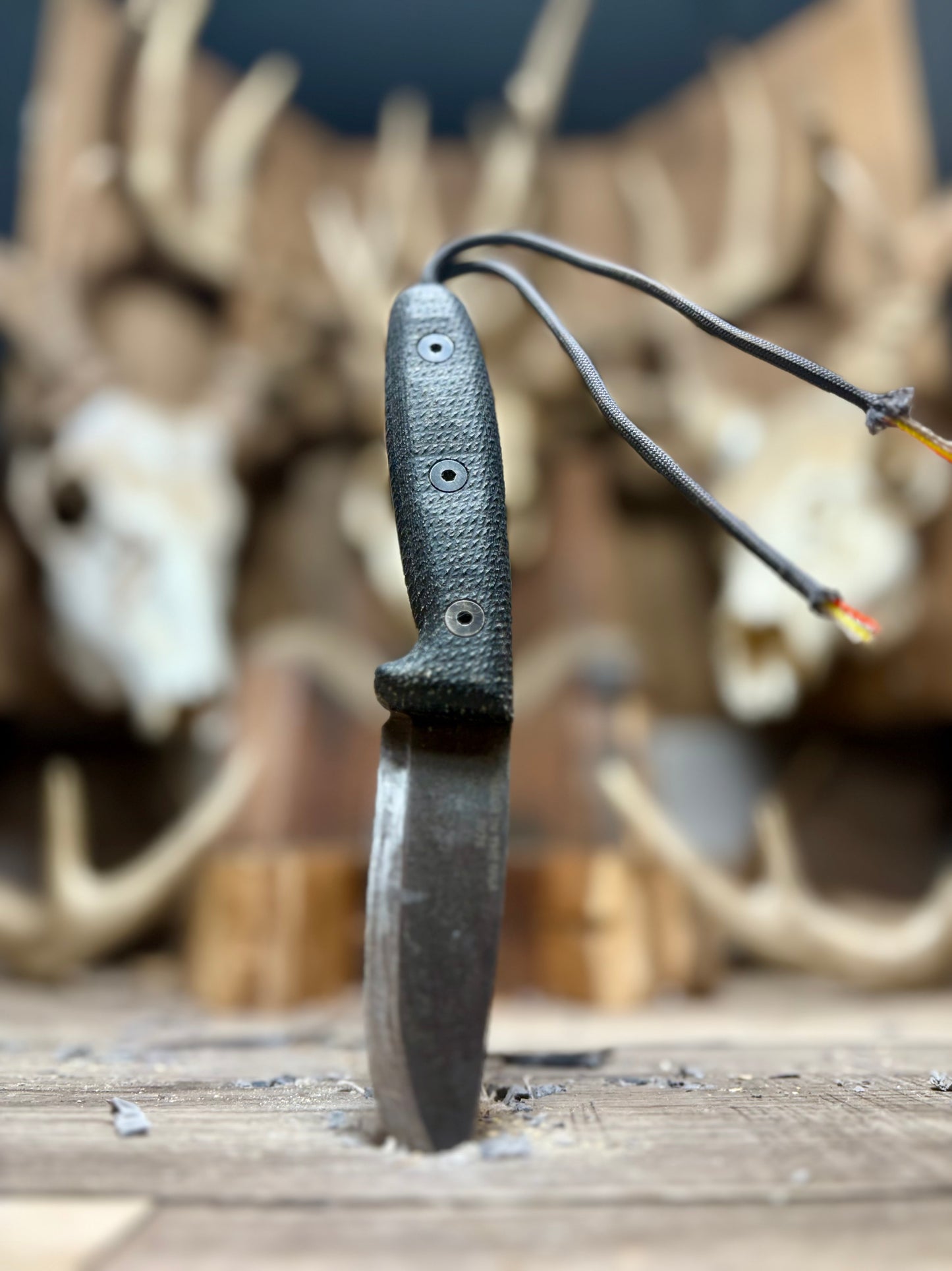 Esee RB3 Handles Hidden Lanyard hole