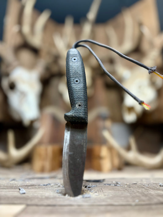 Esee RB3 Handles Hidden Lanyard hole