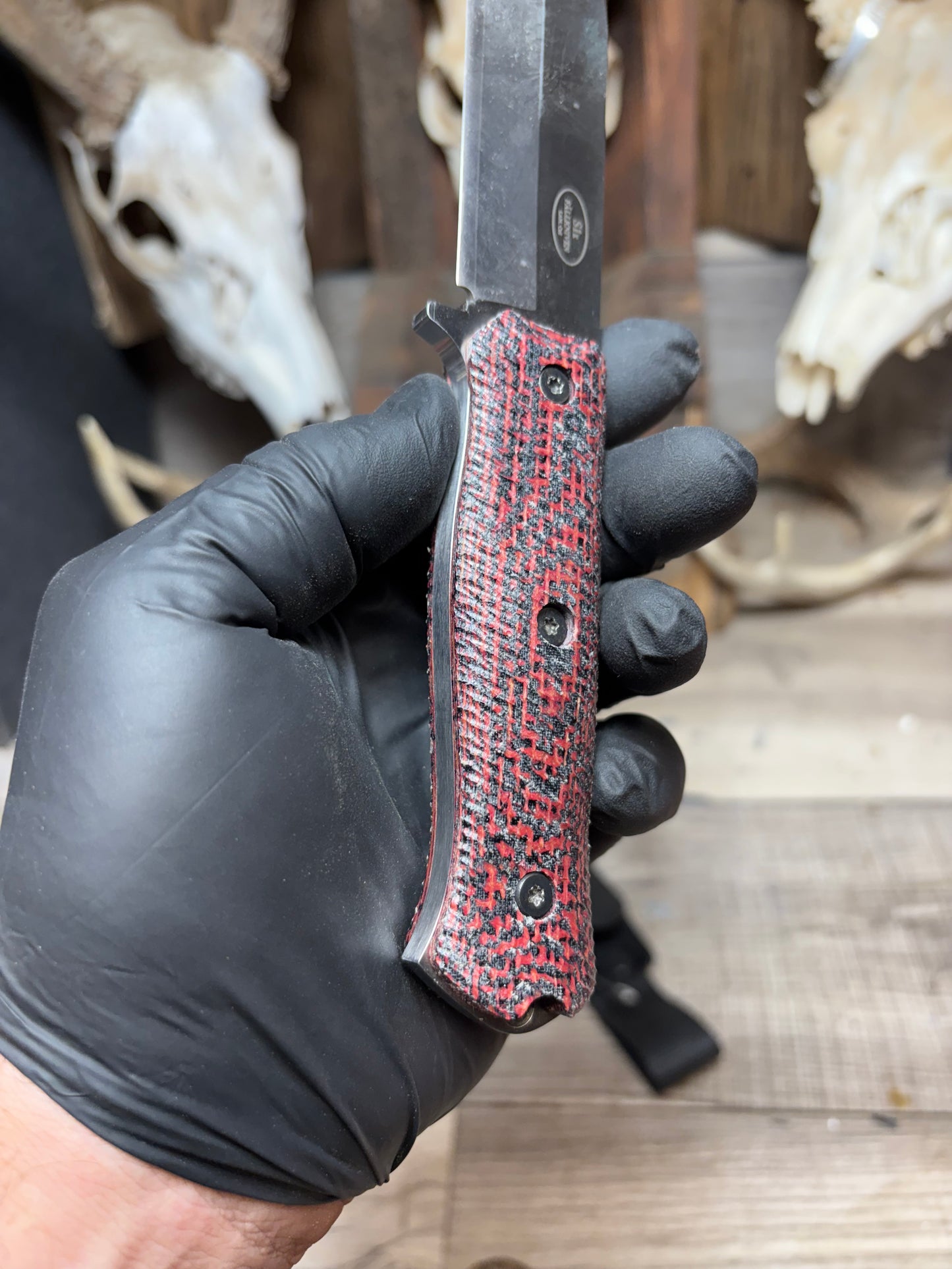 Fallkniven S1X  Handles