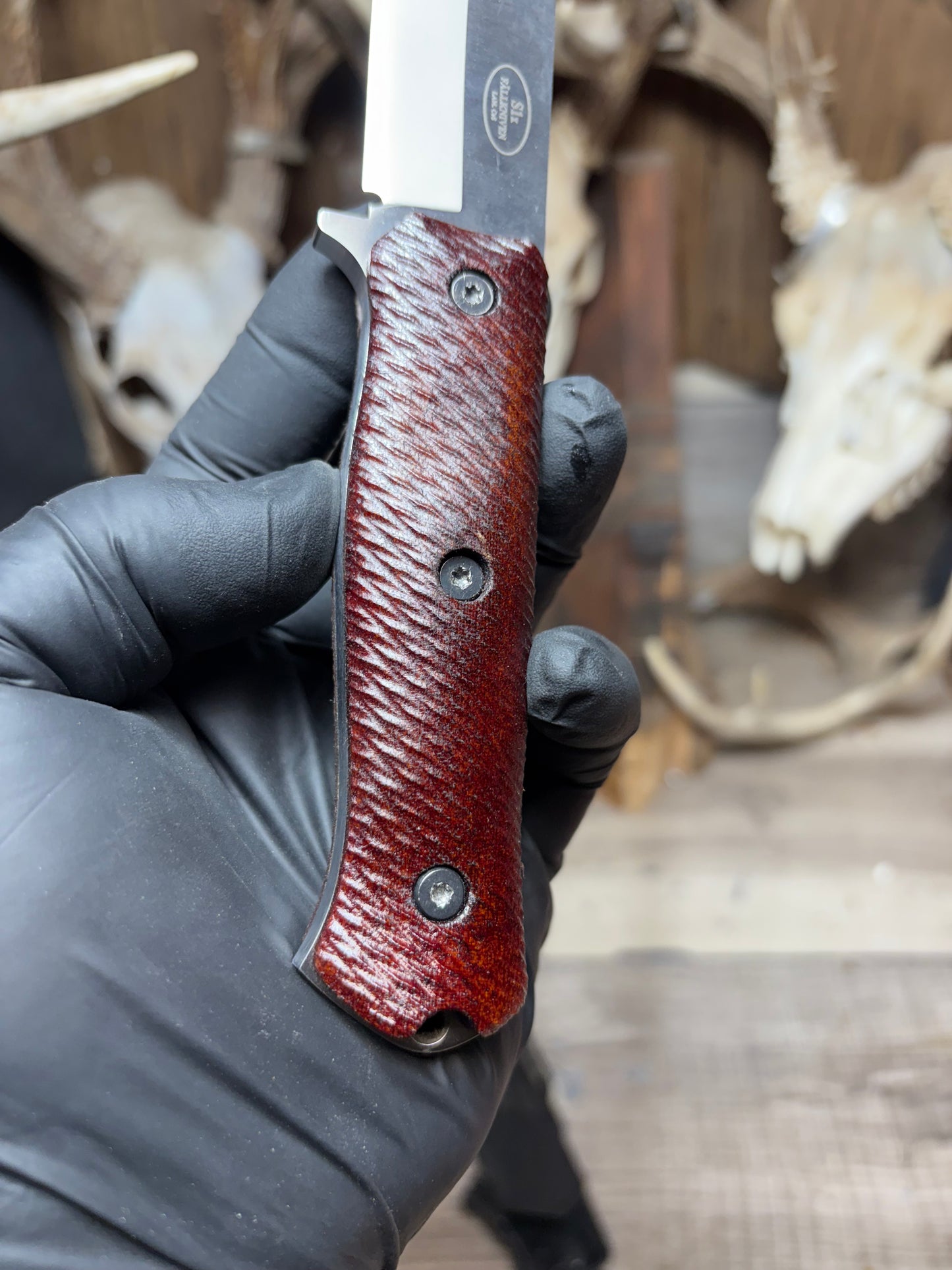 Fallkniven S1X  Handles