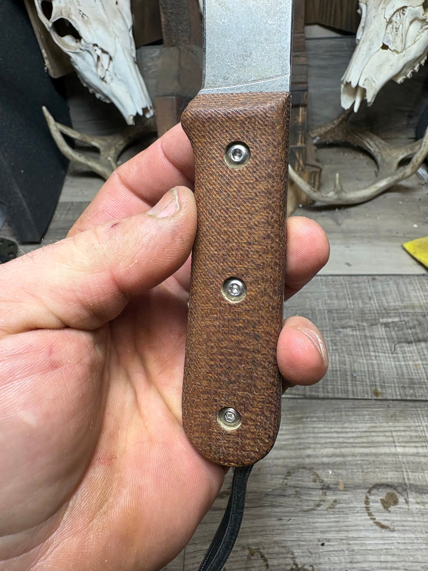 KA-BAR BK62 Burlap Handles HIDDEN LANYARD hole
