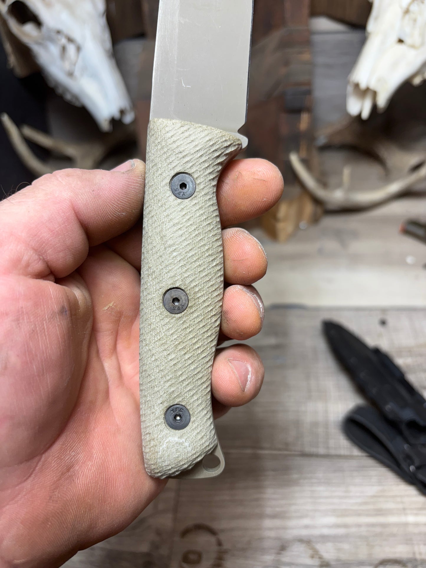 White River Knives Ursus 45 Linen Micarta Handles