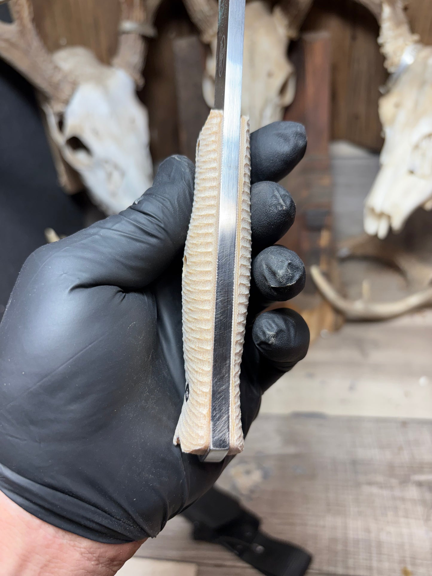 Fallkniven S1X  Handles