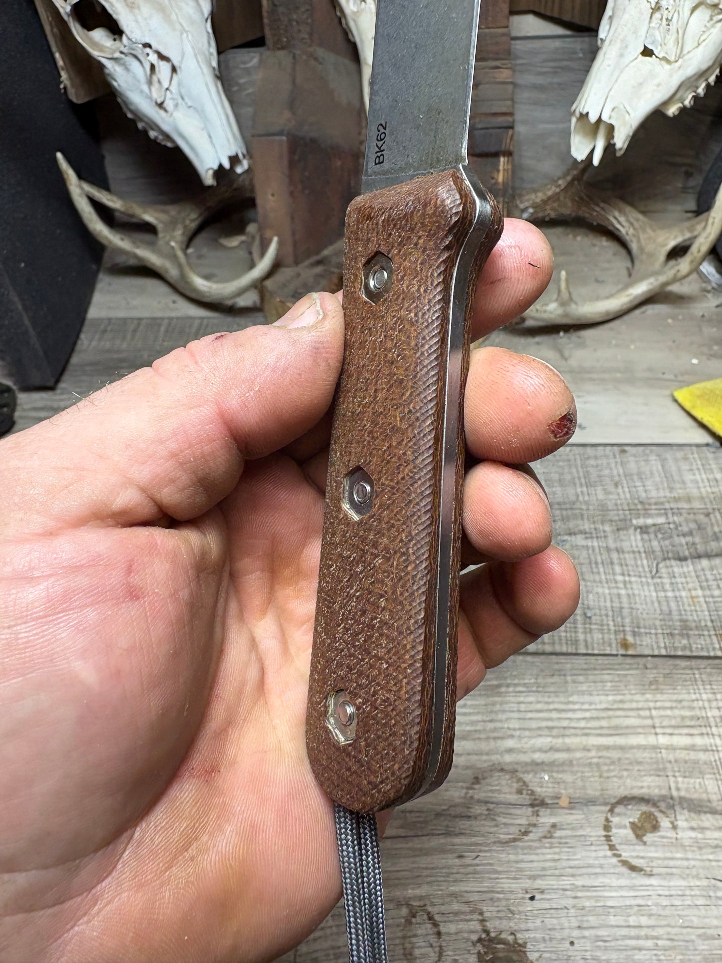 KA-BAR BK62 Burlap Handles HIDDEN LANYARD hole